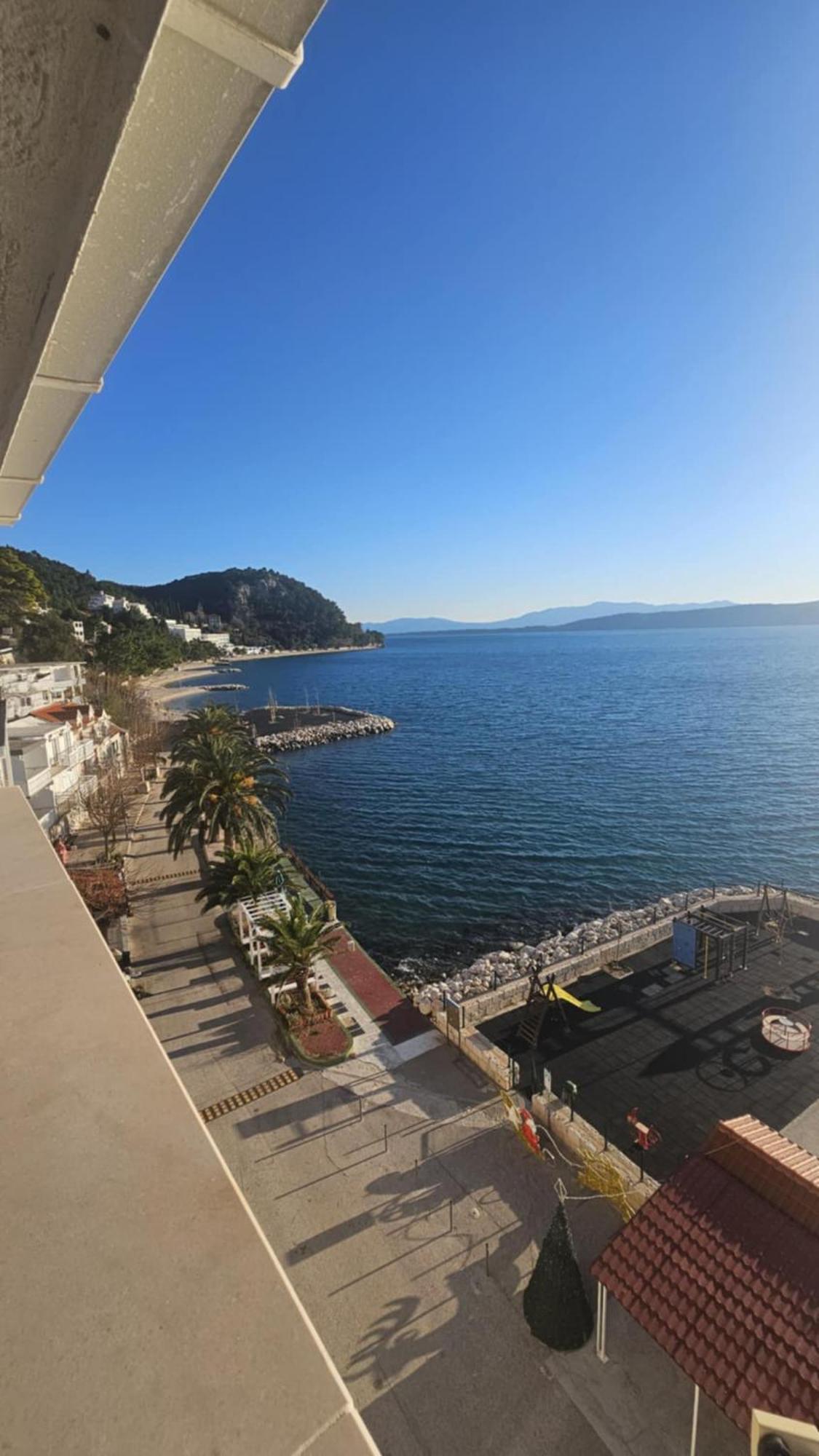 Bajo Apartmany Podgora Exterior photo